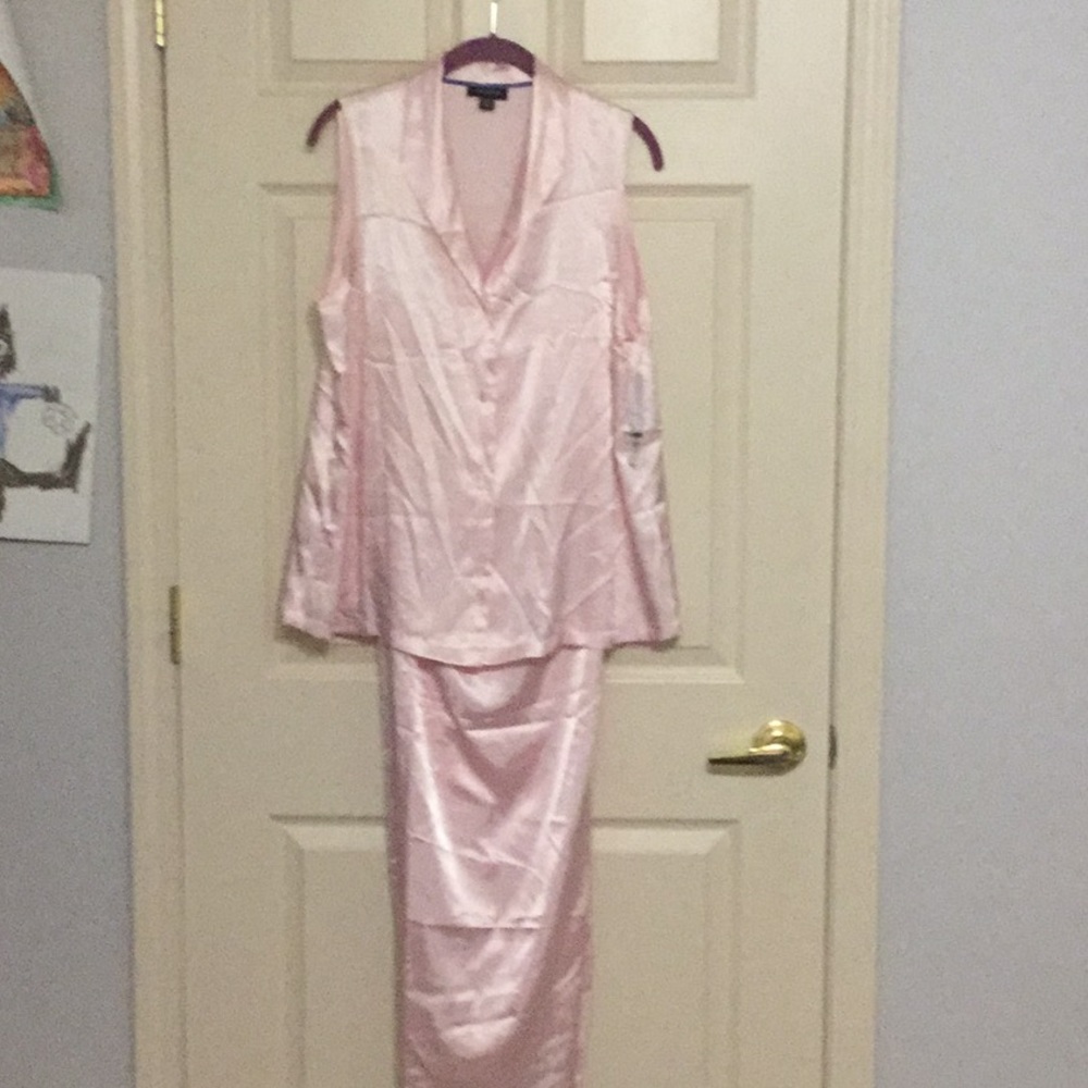 Pink sleeveless 2 pc pajamas